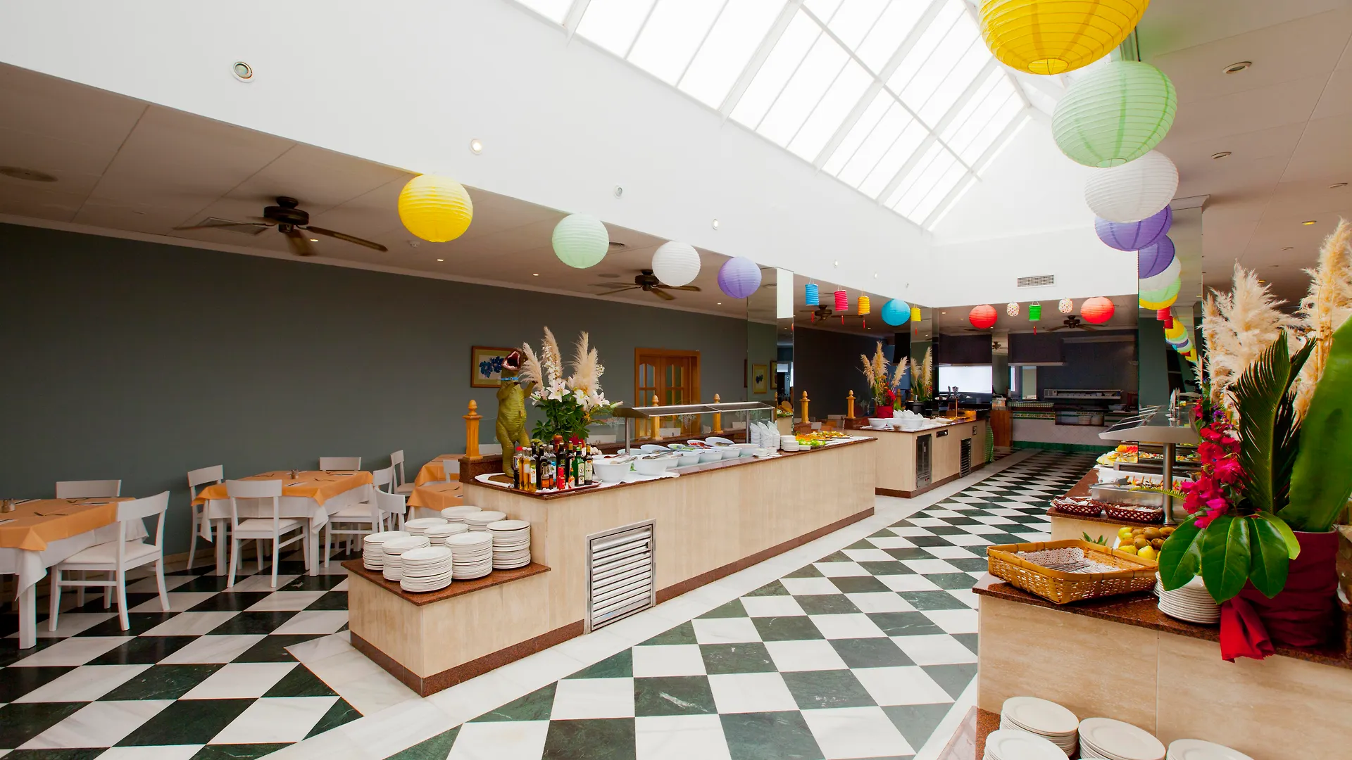 Diverhotel Dino Marbella Spain