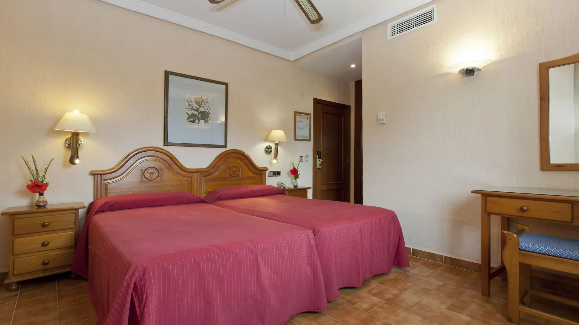 Diverhotel Dino Marbella Hotel